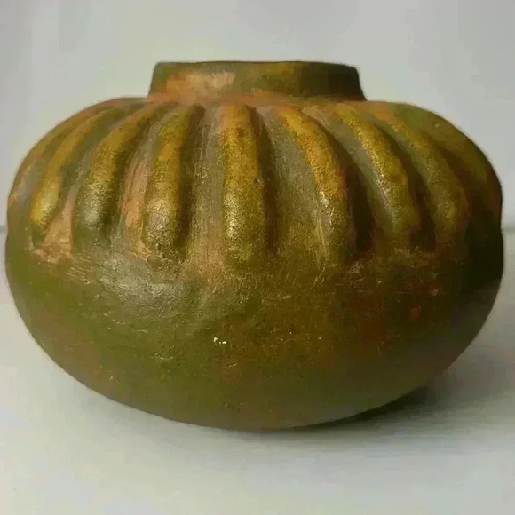 Decorative pottery vase - Picture 5 of 6